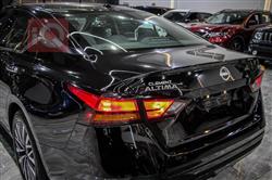 نيسان ألتيما